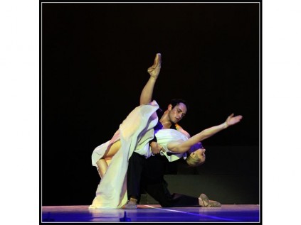 Henk Opperman and Tanya Futter in Queen at the Ballet.